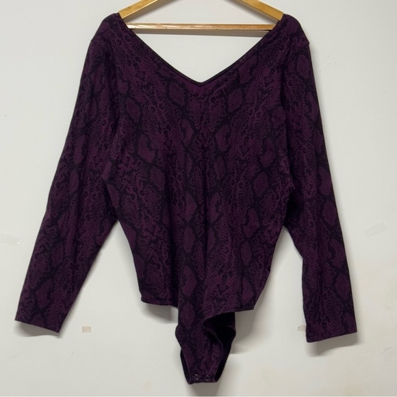 Torrid Foxy Double V-Neck Long Sleeve Bodysuit Black Snake 4X - Picture 4 of 7